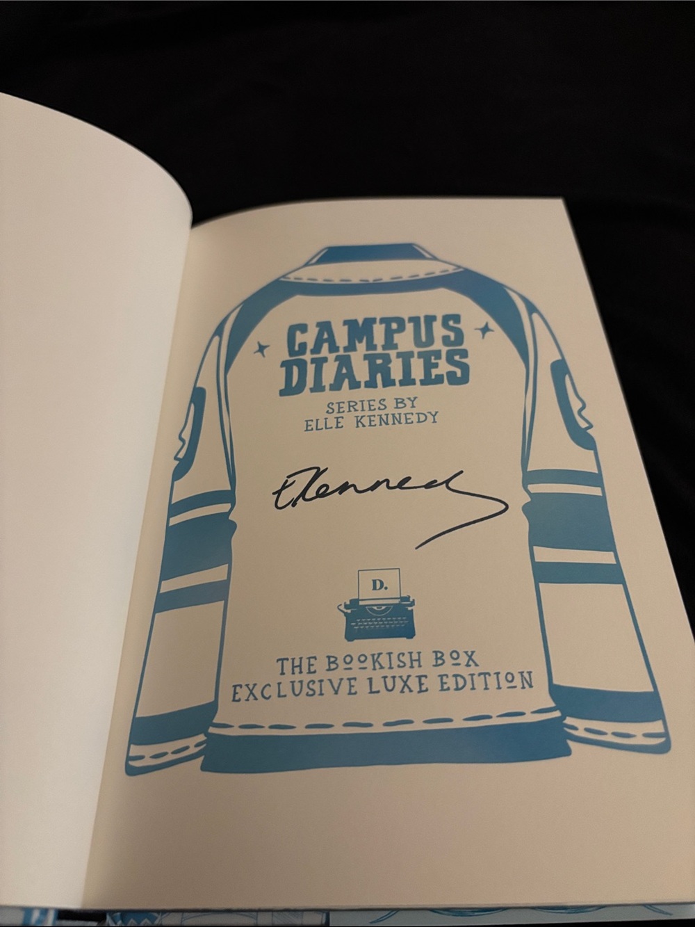 The Graham Effect by Elle Kennedy - Signed Bookish Box Exclusive Luxe Edition - Picture 2 of 5